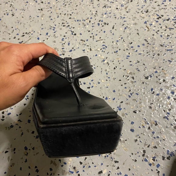 Frankie’s bikinis platform flip flops - Picture 10 of 16